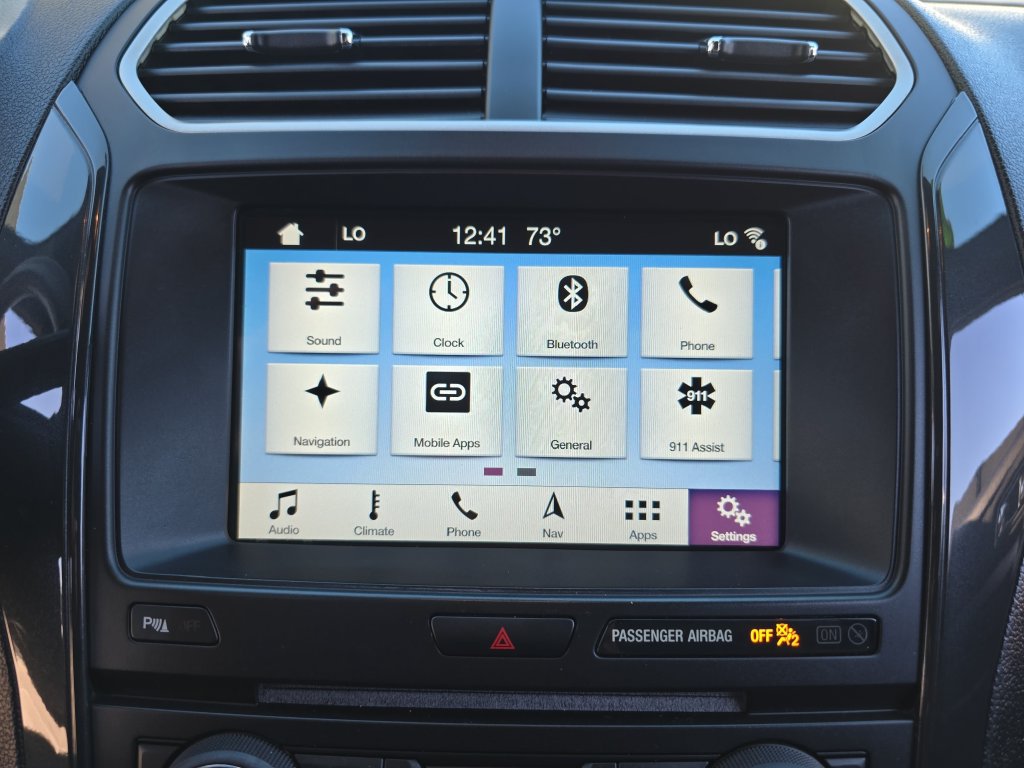Used 2018 Ford Explorer XLT w/ Equipment Group 202A FWD image 26