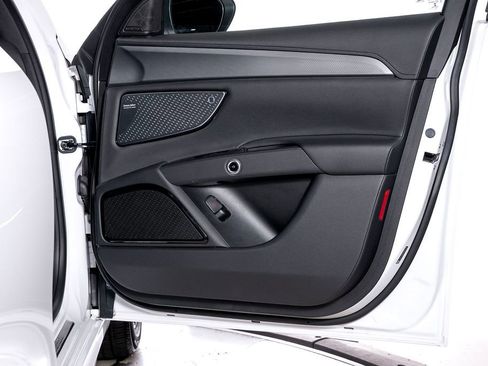 Used 2023 Maserati Grecale GT image 59