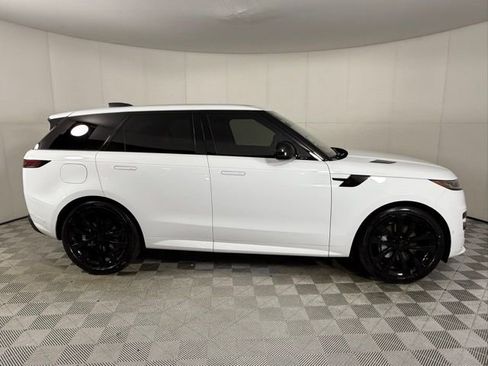 New 2026 Land Rover Range Rover Sport Dynamic SE AWD/4WD image 8