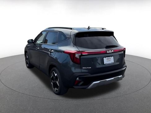 Used 2025 Kia Seltos S image 11