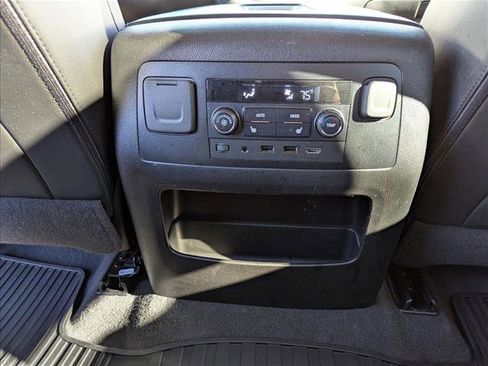 Used 2020 GMC Yukon XL Denali image 17