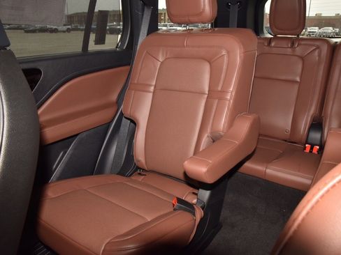 New 2025 Lincoln Aviator Reserve w/ Equipment Group 201A image 17