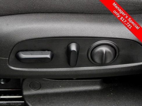 Used 2021 Chevrolet Equinox LS w/ LS Convenience Package image 13