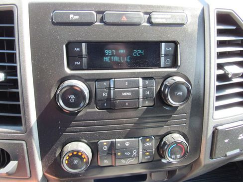 Used 2018 Ford F550 2WD Regular Cab Super Duty w/ Power Equipment Group image 32