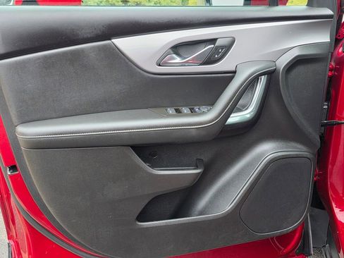 Used 2025 Chevrolet Blazer LT image 12