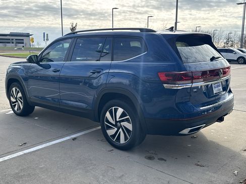 Used 2025 Volkswagen Atlas SE image 3