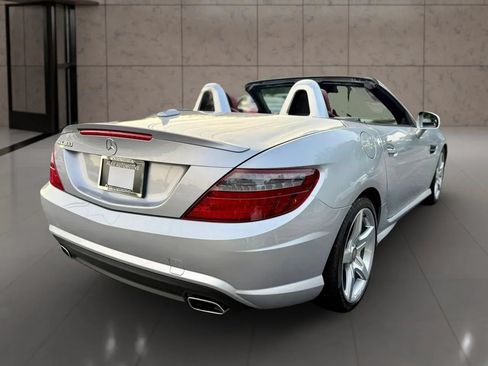 Used 2016 Mercedes-Benz SLK 300 image 24
