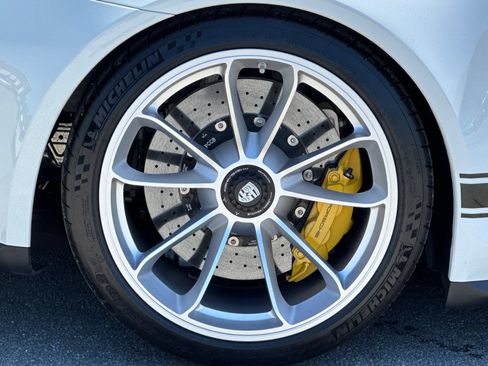 Used 2016 Porsche 911 R RWD image 39