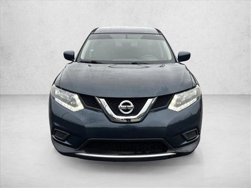 Used 2016 Nissan Rogue S image 2