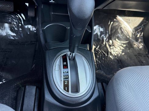 Used 2013 Honda Fit image 37
