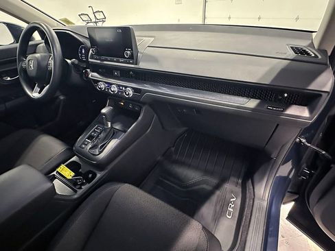 Used 2024 Honda CR-V LX image 26