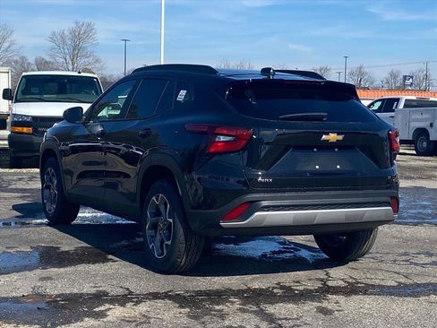 New 2026 Chevrolet Trax LT w/ LT Convenience Package image 5