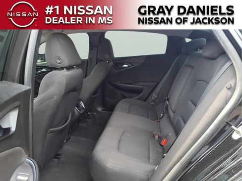Used 2019 Chevrolet Malibu LT FWD image 25