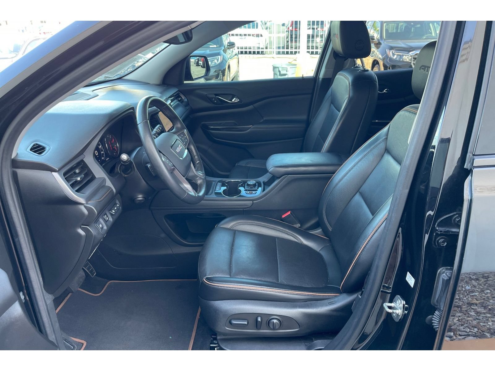 Used 2021 GMC Acadia AT4 w/ Technology Package AWD/4WD image 11