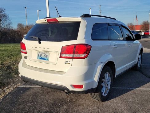 Used 2014 Dodge Journey SXT w/ Flexible Seating Group image 8