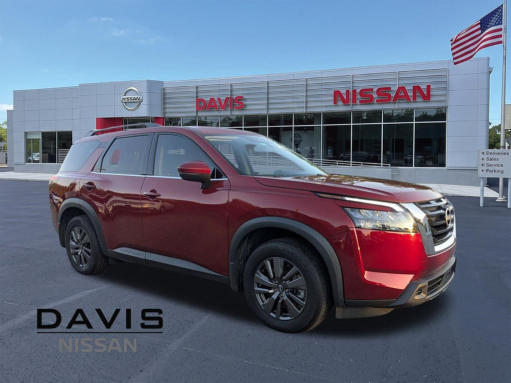 Used 2024 Nissan Pathfinder SV FWD image 11