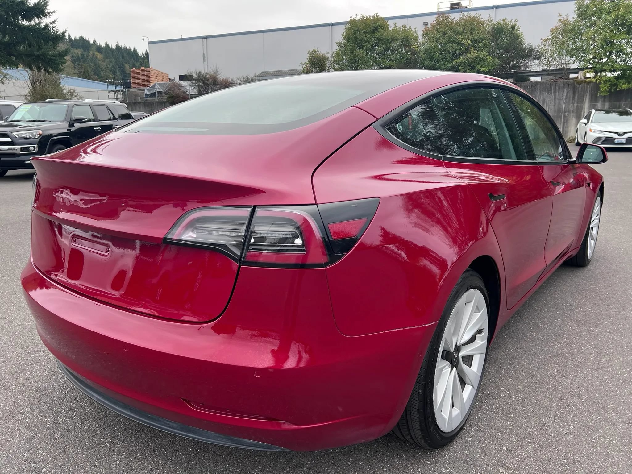 Used 2022 Tesla Model 3 Long Range AWD/4WD image 7