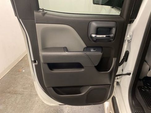 Used 2019 Chevrolet Silverado 1500 Custom w/ Custom Convenience Package image 19