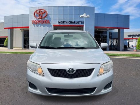 Used 2010 Toyota Corolla LE FWD image 2