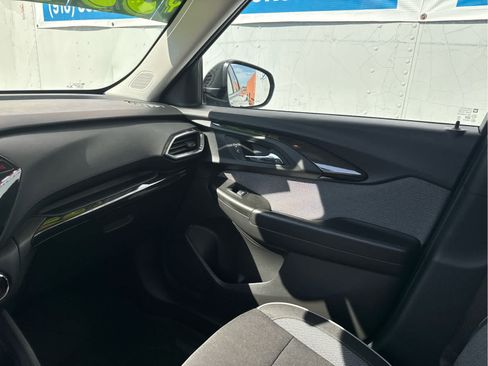 Used 2023 Chevrolet TrailBlazer LT w/ Convenience Package FWD image 28