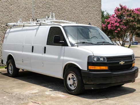 Used 2019 Chevrolet Express 2500 Extended w/ Driver Convenience Package RWD image 7