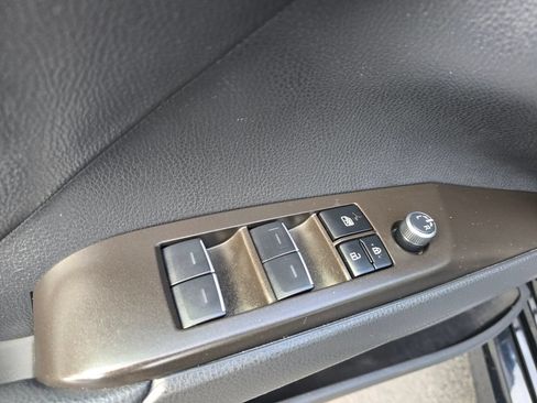 Used 2023 Toyota Camry XSE FWD image 16