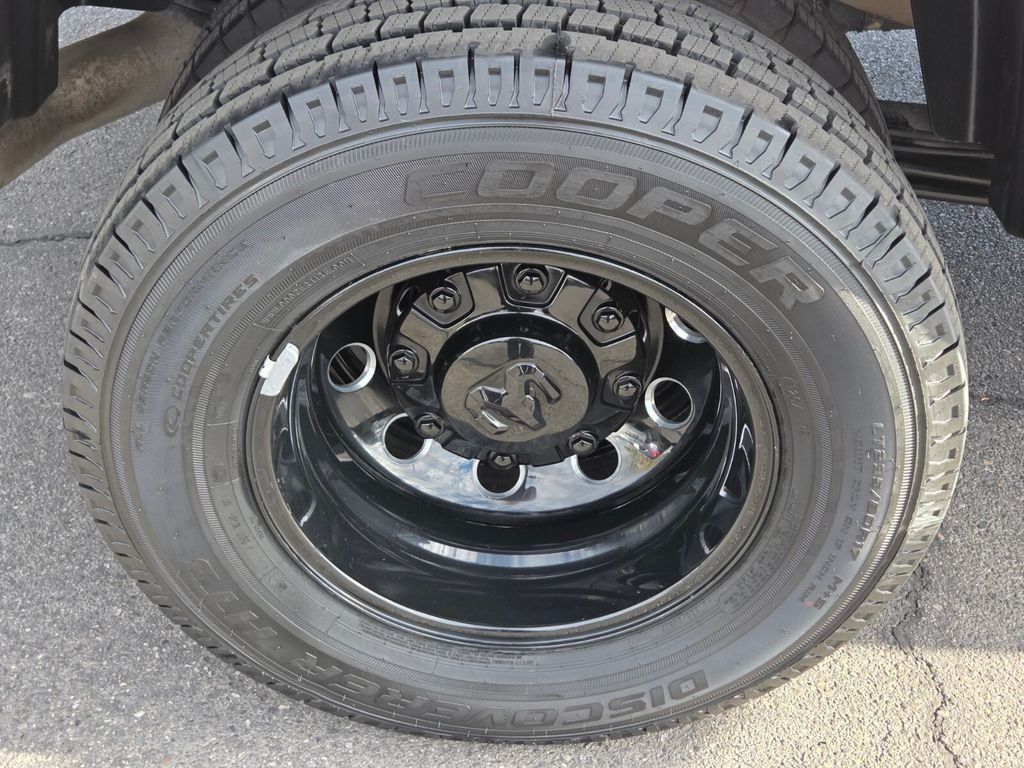 Used 2022 RAM 3500 Limited AWD/4WD image 10