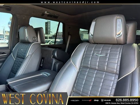 Used 2023 Cadillac Escalade V AWD/4WD image 17