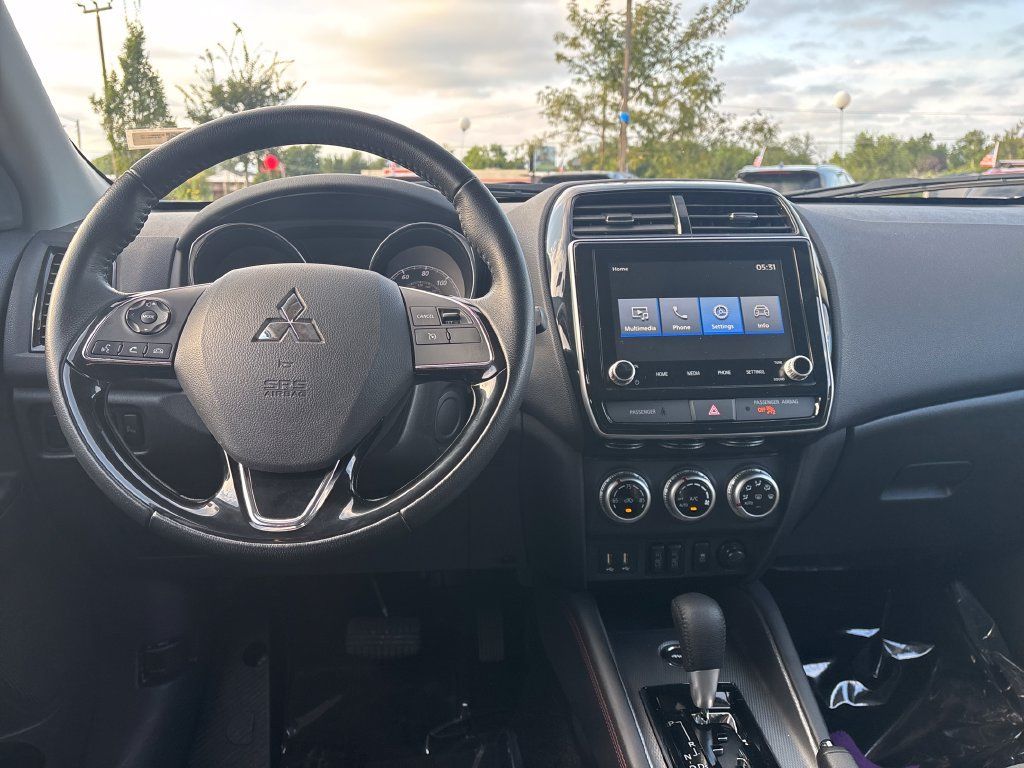 Used 2024 Mitsubishi Outlander Sport SE AWD/4WD image 15