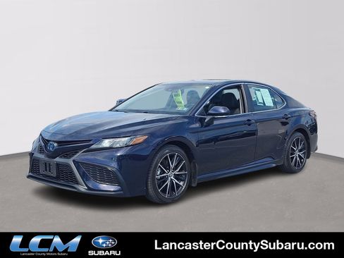 Used 2022 Toyota Camry SE w/ Audio Upgrade Package FWD image 1
