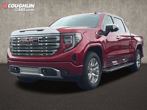Used 2023 GMC Sierra 1500 Denali w/ Technology Package AWD/4WD image 3