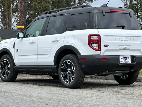 New 2025 Ford Bronco Sport Outer Banks w/ Outer Banks Tech Package+ image 3