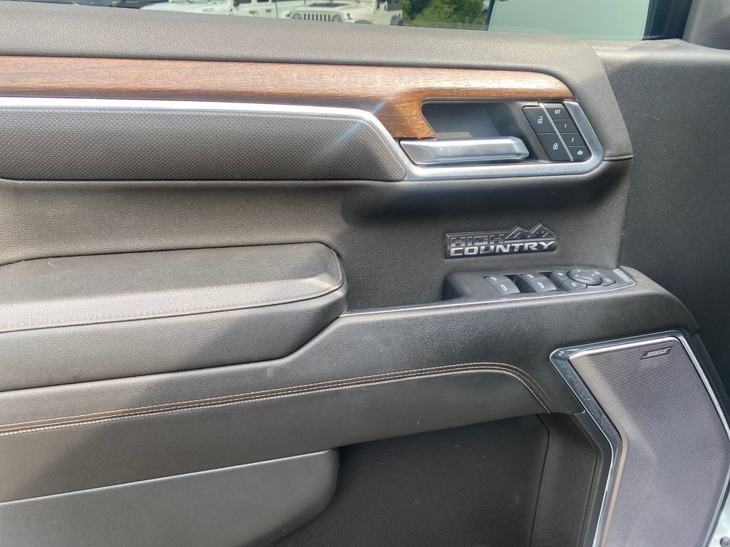 Used 2023 Chevrolet Silverado 1500 High Country w/ Technology Package AWD/4WD image 11