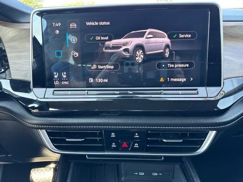 Used 2025 Volkswagen Atlas SE AWD/4WD image 19