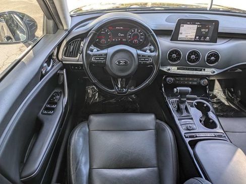Used 2018 Kia Stinger Premium RWD image 15