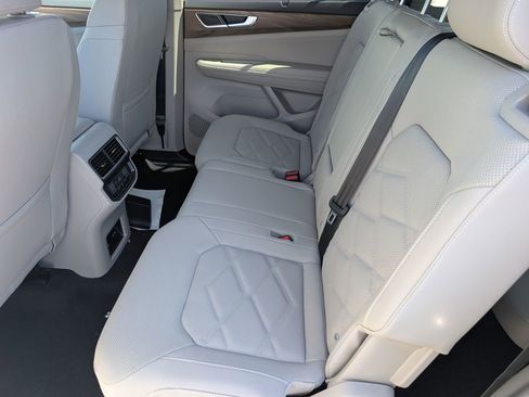 New 2026 Volkswagen Atlas SE image 19