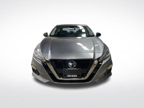 Used 2020 Nissan Altima 2.5 SR w/ Premium Package image 11