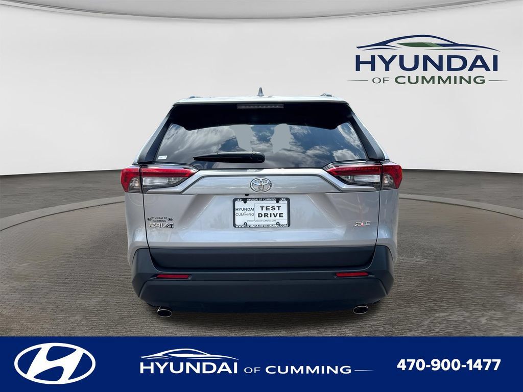Used 2022 Toyota RAV4 XLE Premium FWD image 7