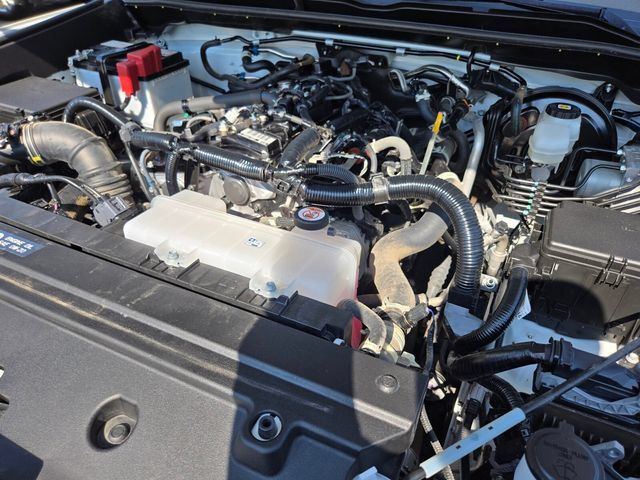 Used 2025 Toyota 4Runner SR5 AWD/4WD image 23