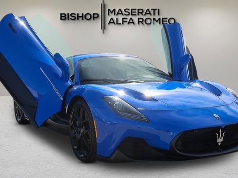 Used 2022 Maserati MC20 Coupe image 2