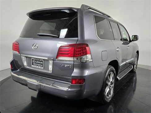 Used 2015 Lexus LX 570 4WD image 6