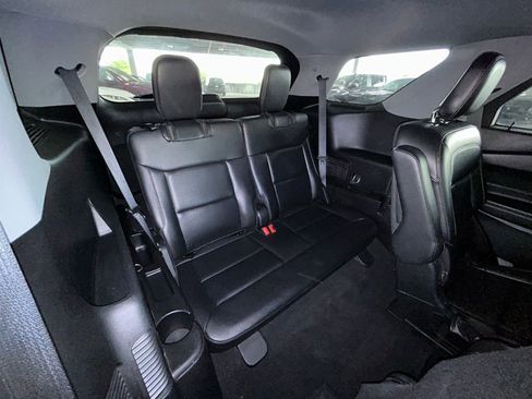 Used 2021 Ford Explorer XLT w/ Equipment Group 202A image 35