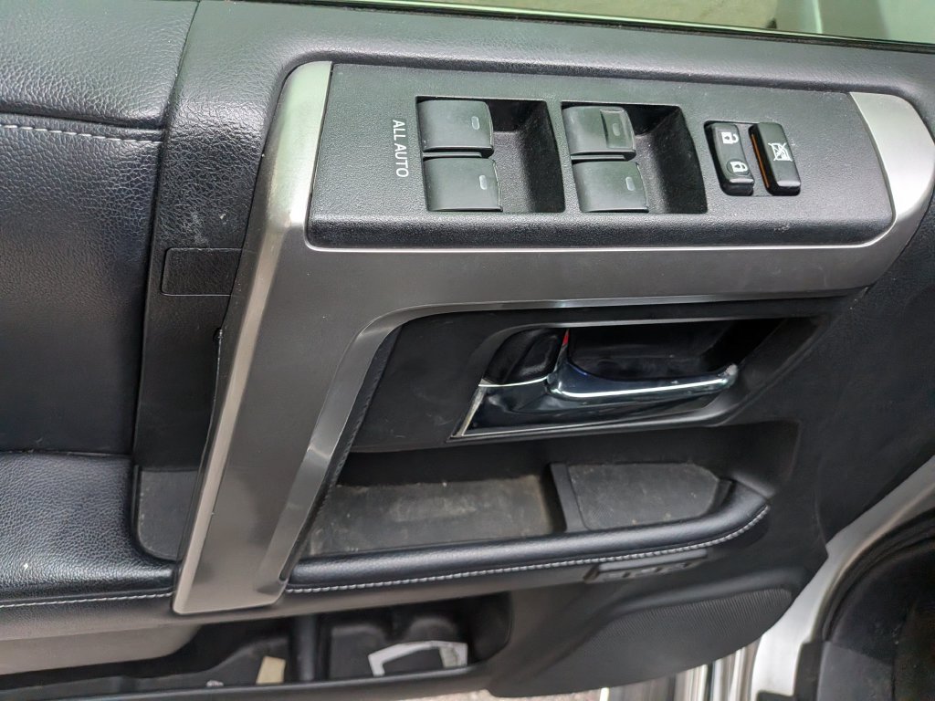 Used 2018 Toyota 4Runner Limited RWD image 9