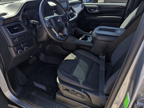 Used 2023 Chevrolet Suburban LS RWD image 10