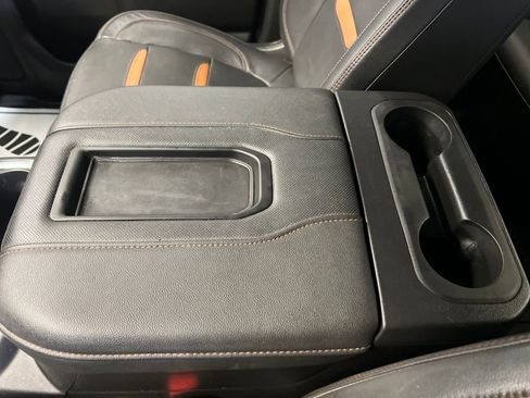 Used 2022 GMC Sierra 1500 AT4 w/ AT4 Premium Package image 37