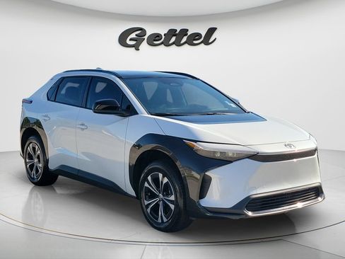Certified 2024 Toyota bZ4X AWD image 3