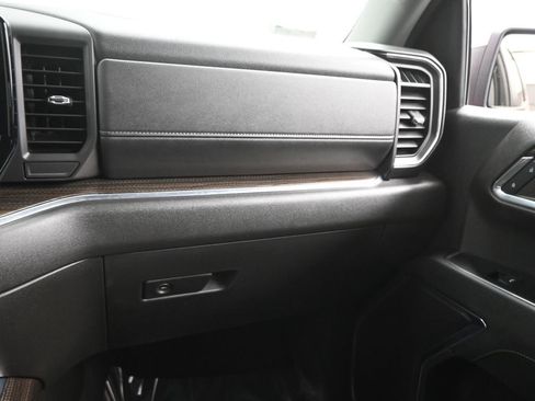 Used 2024 Chevrolet Silverado 1500 LT image 13