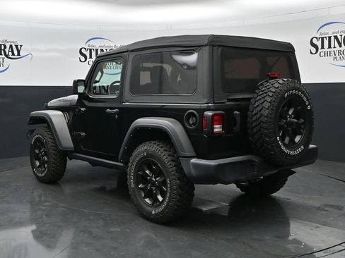 Used 2022 Jeep Wrangler Sport AWD/4WD image 5