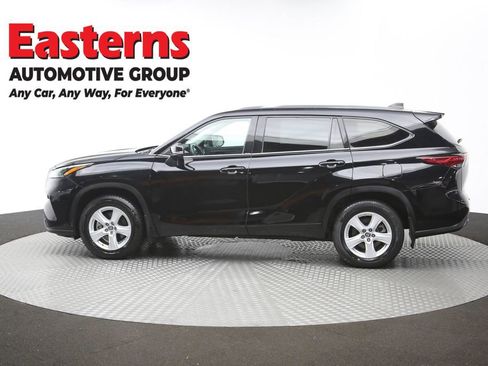 Used 2022 Toyota Highlander LE AWD/4WD image 63