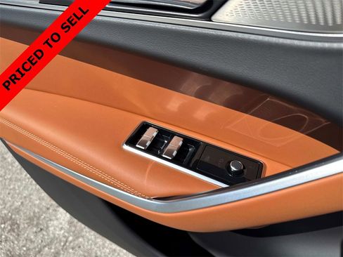 Used 2026 Jaguar F-PACE R-Dynamic S image 19